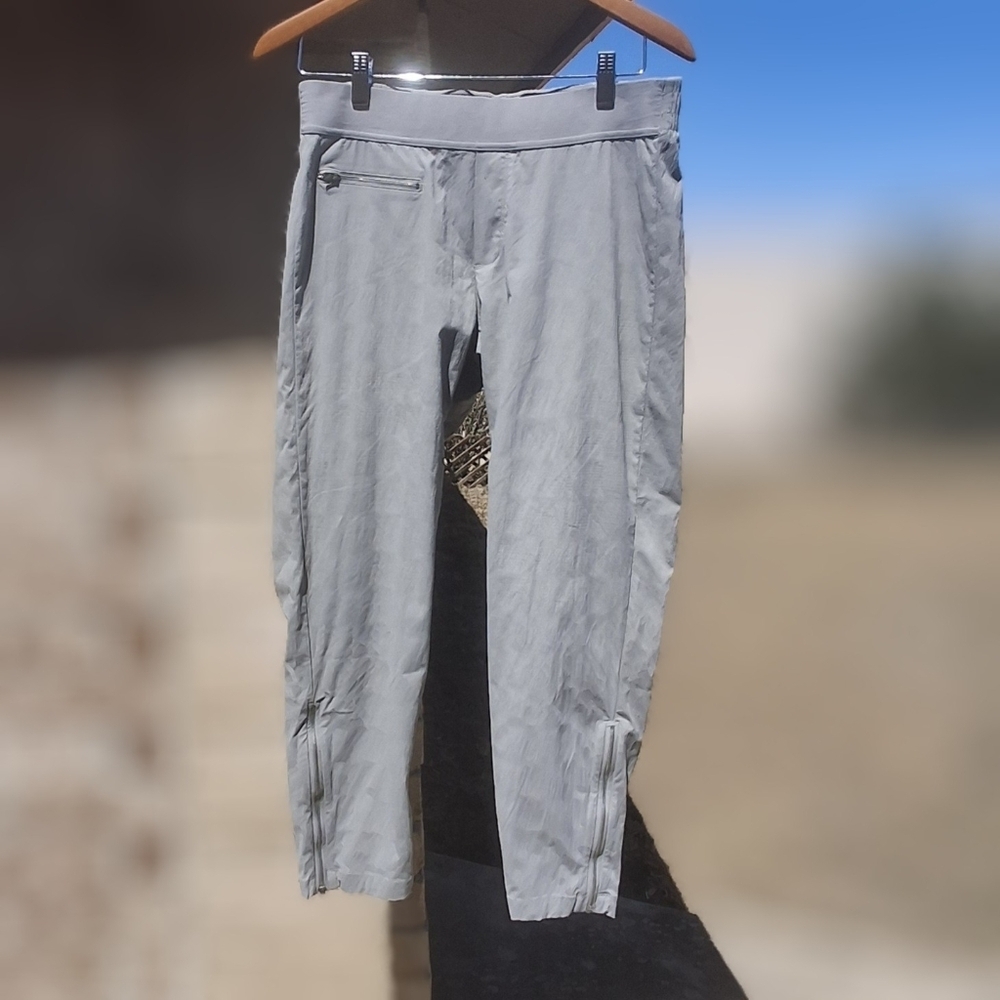 Athleta Mod Trekkie Crop Pants 291743-01 Gray Nylon Zipper Ankle Women Size 8 - Picture 6 of 16